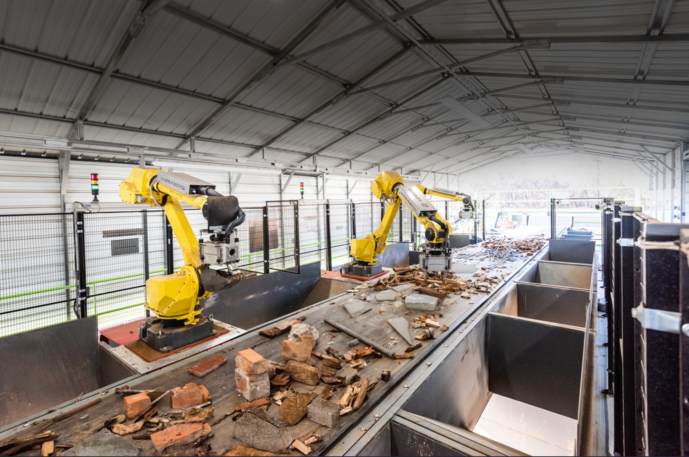 multiple arms - Waste Robotics1